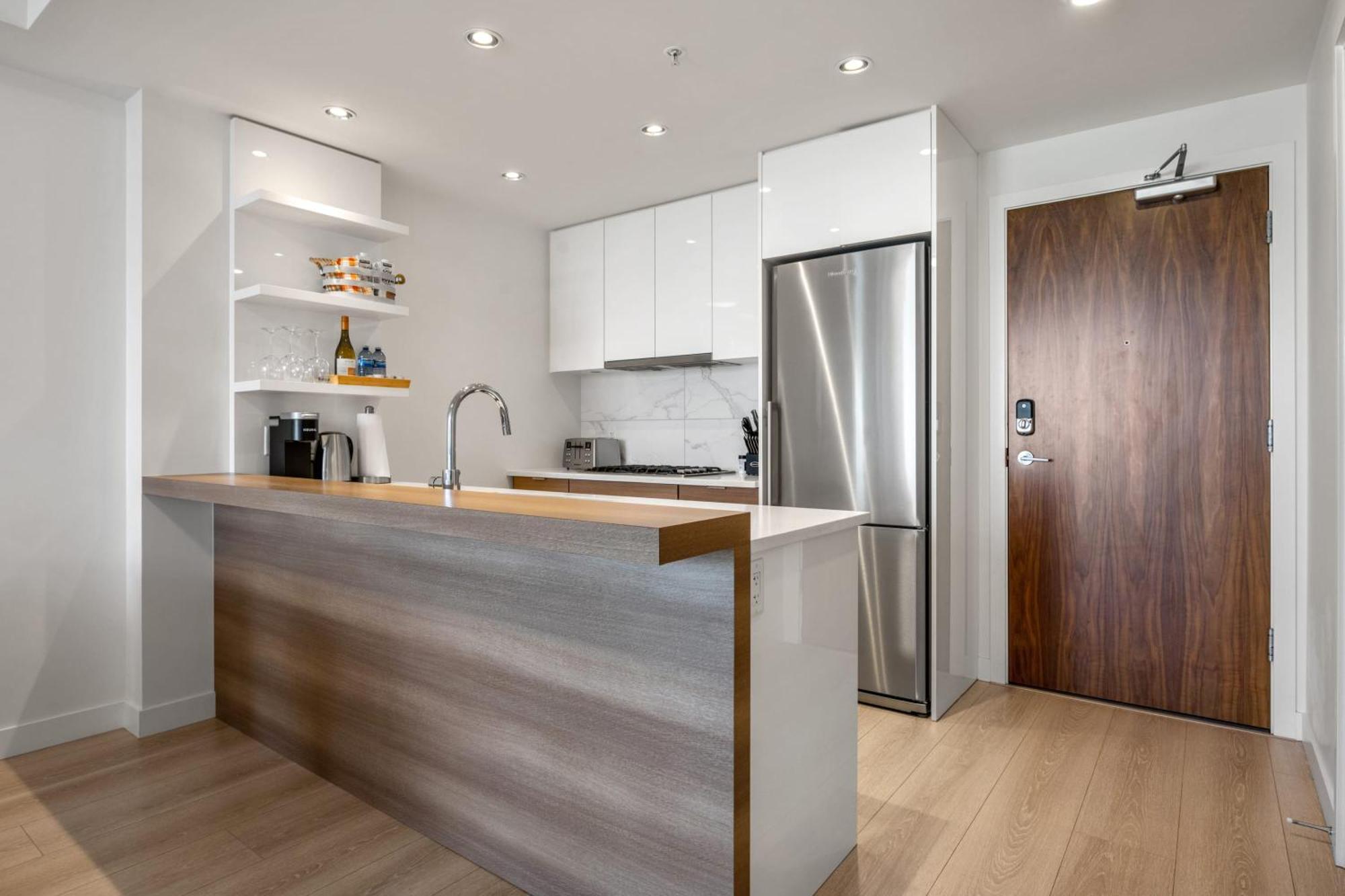 Guest Favorite Riverside Retreat- Walking Trails, Downtown Near Stampede! Free Banff Pass, Wine, Gym, Parking! YYC Buitenkant foto